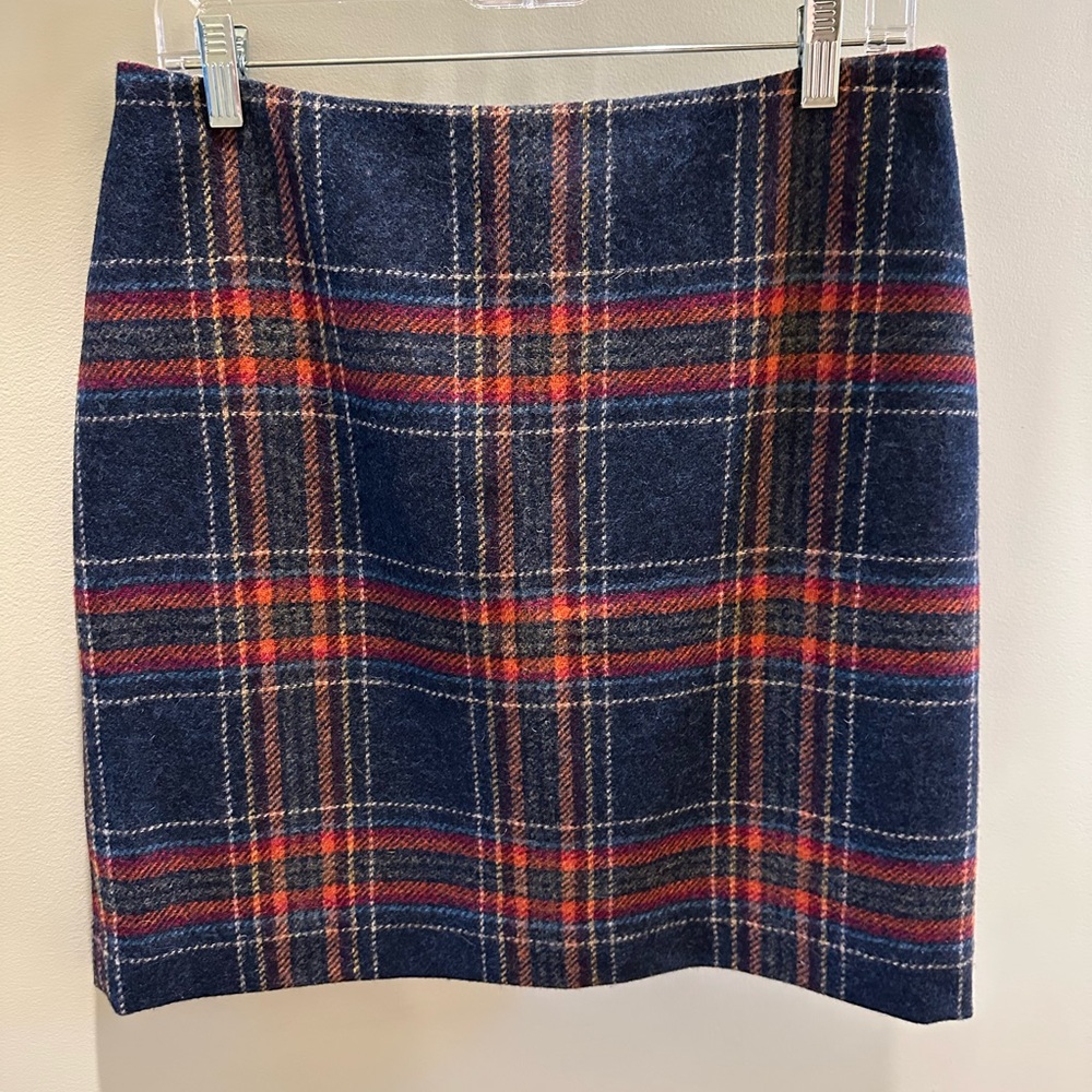 Beautiful Plaid Wool Skirt from London - Size 8 US